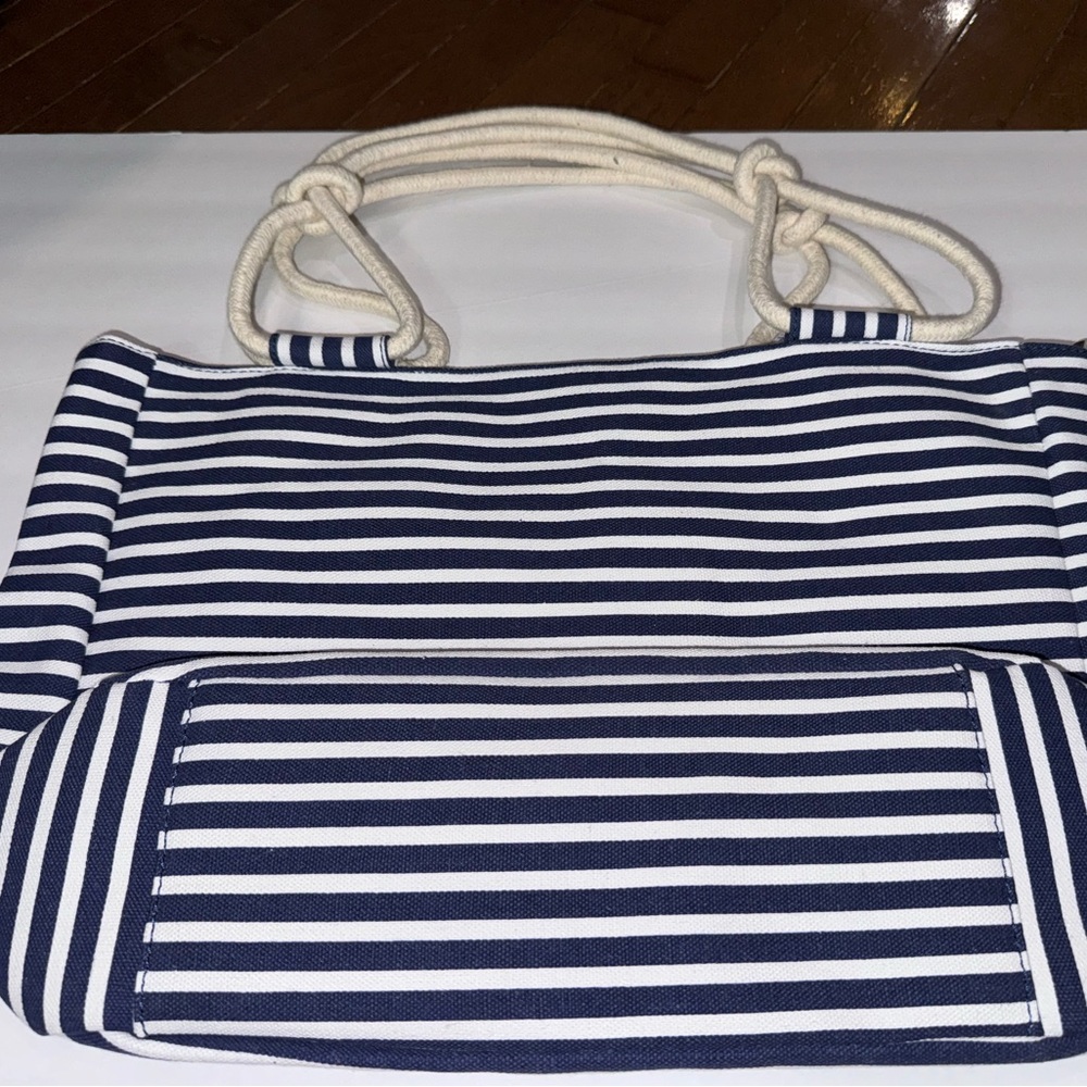 NAVY STRIPE FARMHOUSE IS MY STYLE TOTE BAG. NWOT